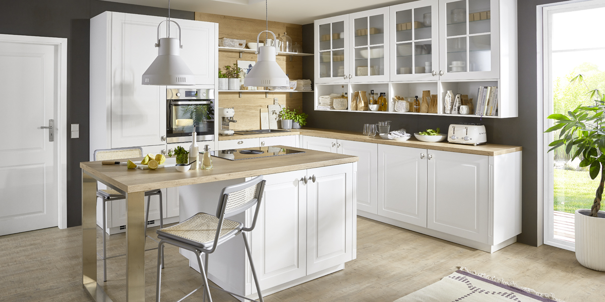 Weiß zählt nach wie vor zu den Lieblings-Einrichtungsfarben, denn Weiß ist zeitlos schön und tut einfach gut. Weiß nimmt sich dezent zuruck, lässt Räume großzugiger wirken und uberdauert jede Mode. Zudem ist Weiß unglaublich vielseitig und wandelbar. 